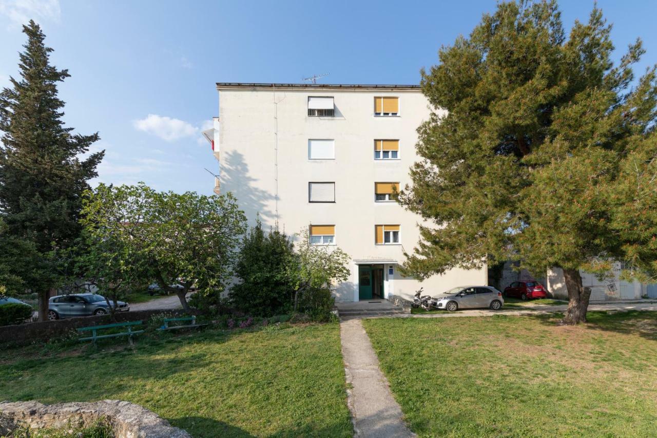 Castropola Apartment Экстерьер фото