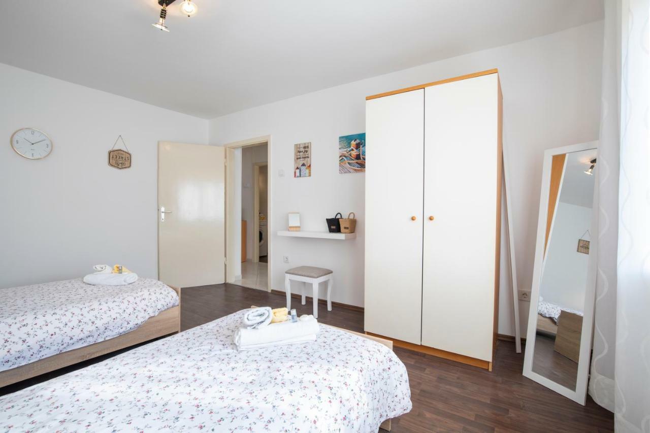 Castropola Apartment Экстерьер фото